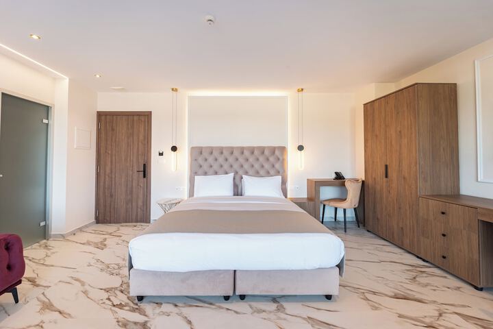 Room 54 of 187