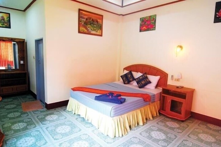Room 9 of 71