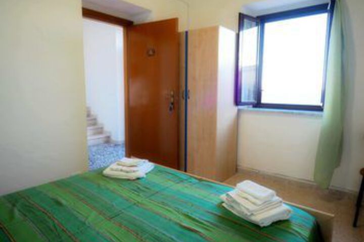 Room 15 of 23