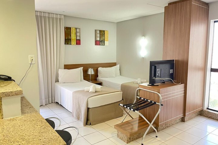 Room 13 of 30