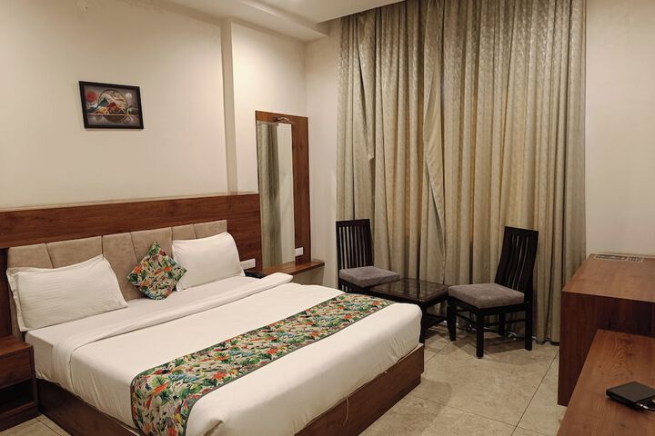 Room 20 of 33
