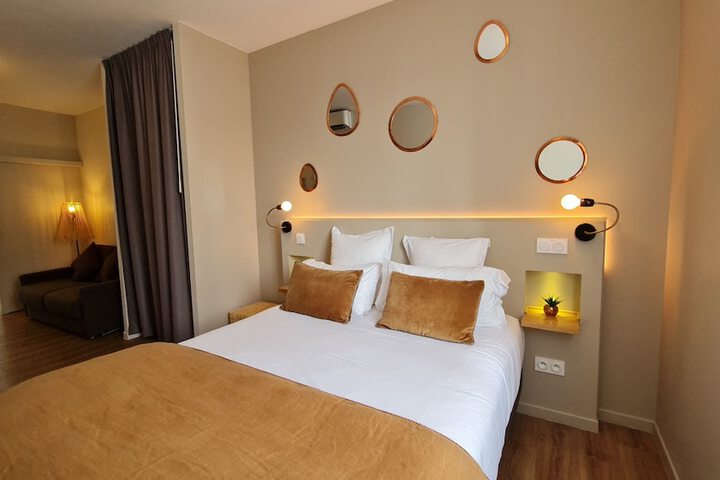 Room 58 of 210
