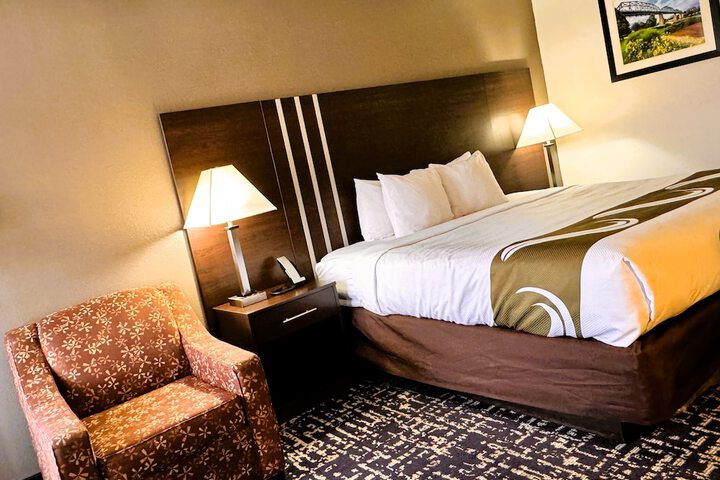 1 King Bed (7 of 13)
