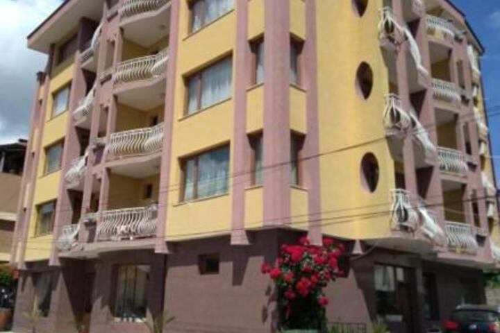 Family Hotel Denica