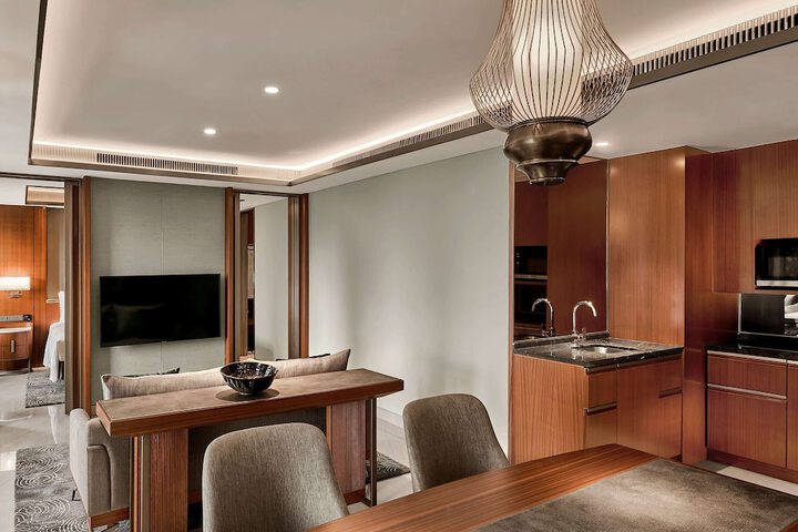 Room 15 of 129