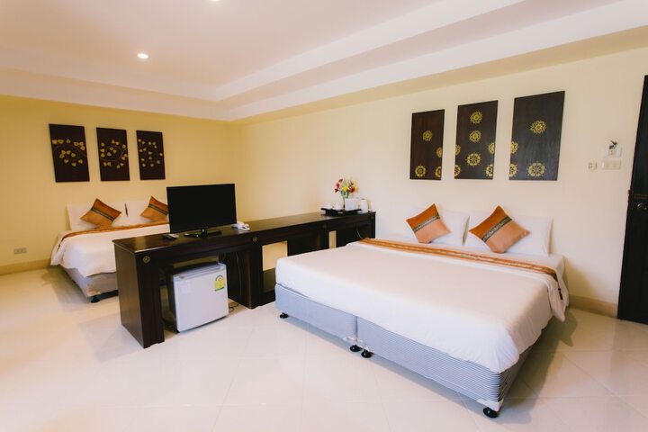 Room 8 of 42
