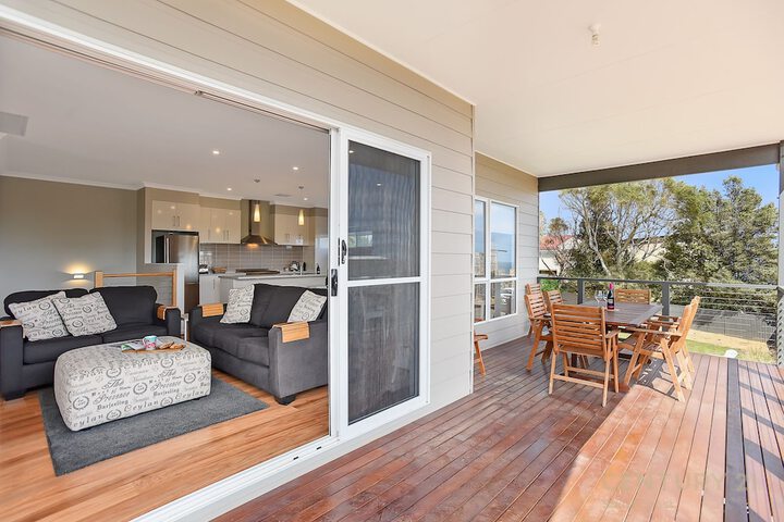 Sundeck 23 of 28