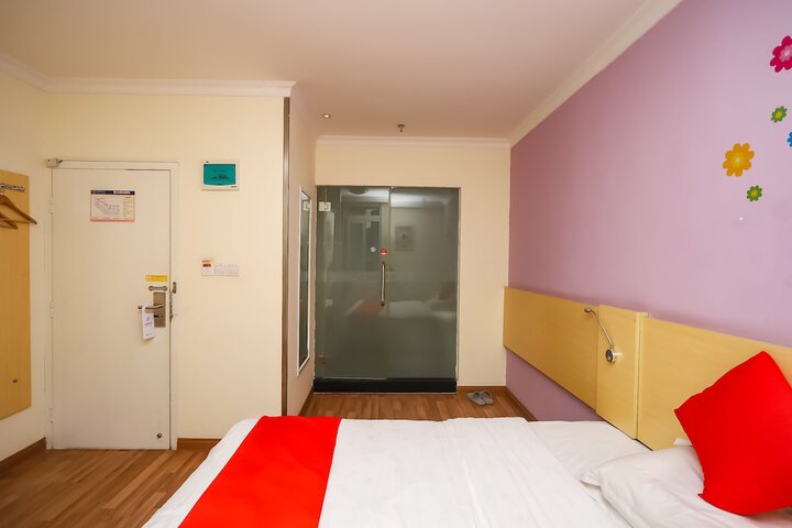 Room 11 of 45