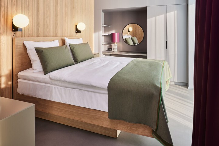 Room 15 of 39