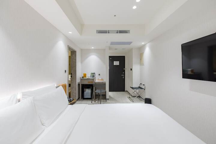 Room 7 of 50