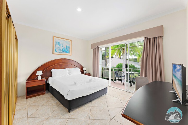 Aircabin Central Coast Holiday Hotel in Wamberal