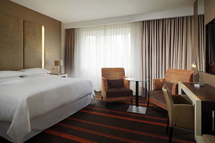 Room 41 of 63