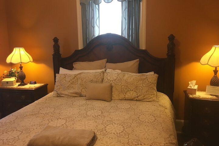 Room 27 of 114