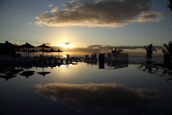 Hotel with Pool