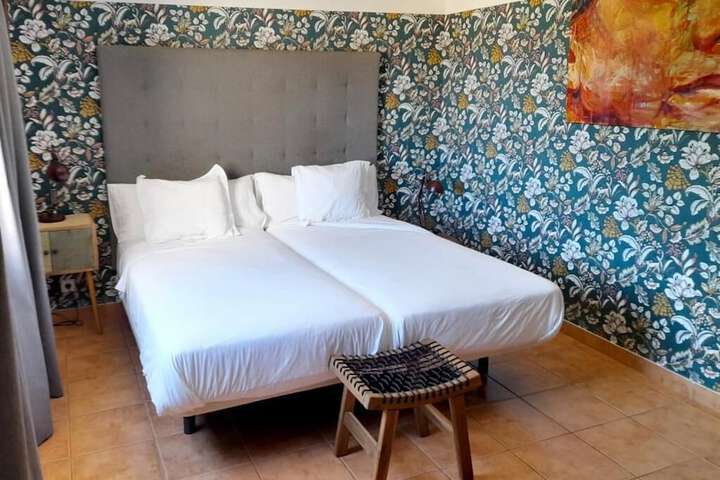 Room 10 of 41
