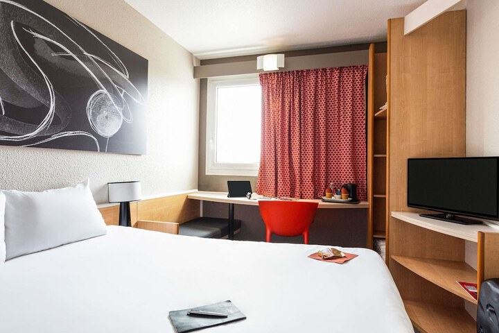 Room 11 of 79