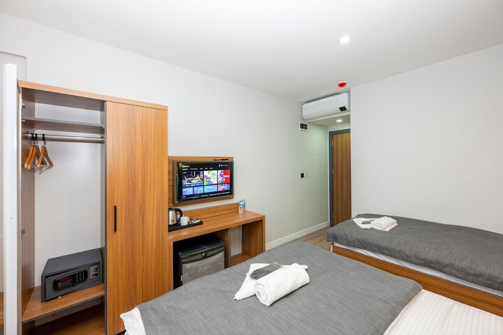 Room 21 of 41