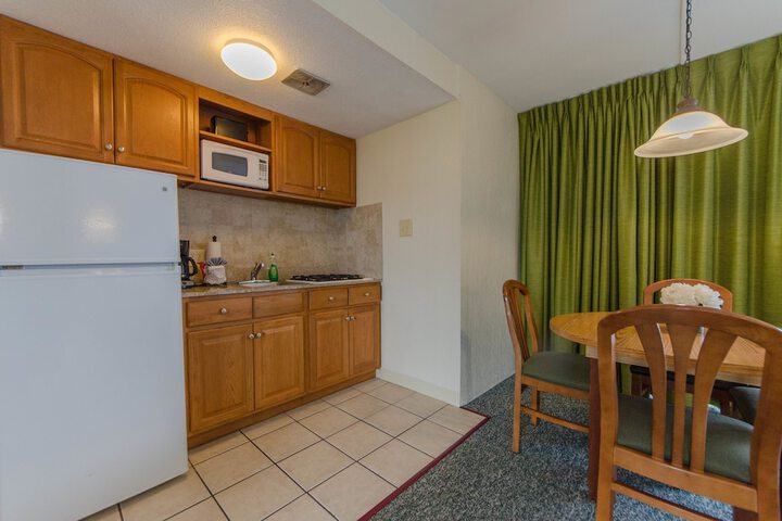 Room 105 of 216