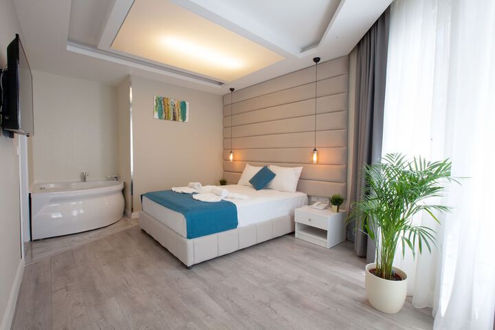 Room 7 of 37