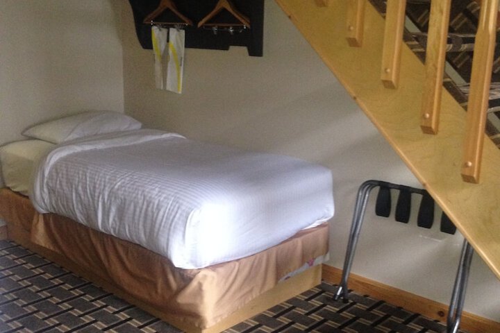 Room 20 of 37