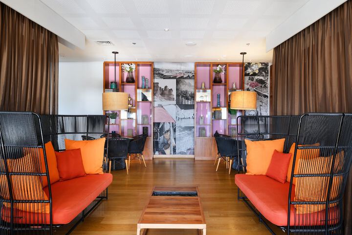 Entrance & Lobby