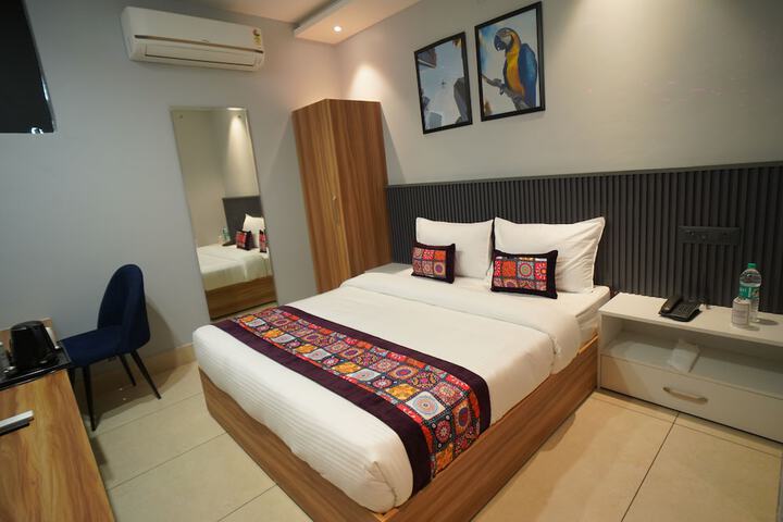 Room 10 of 23
