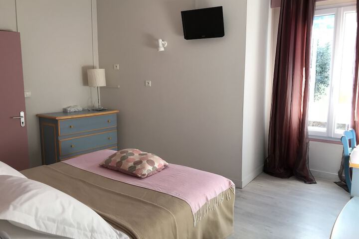 Room 6 of 31