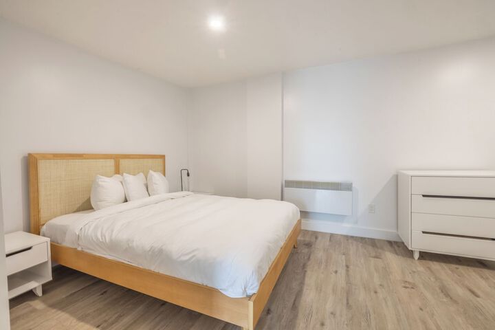 Room 26 of 118