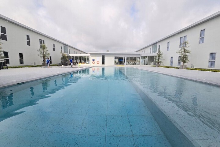 Pool 56 of 85
