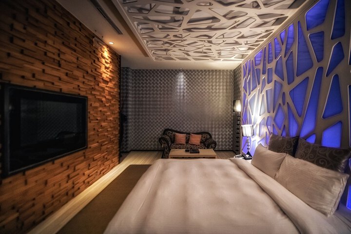 Room 37 of 69