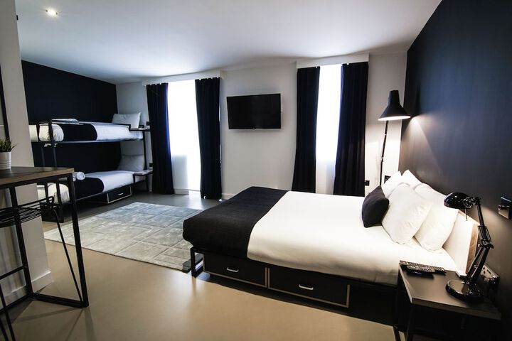 Room 35 of 71