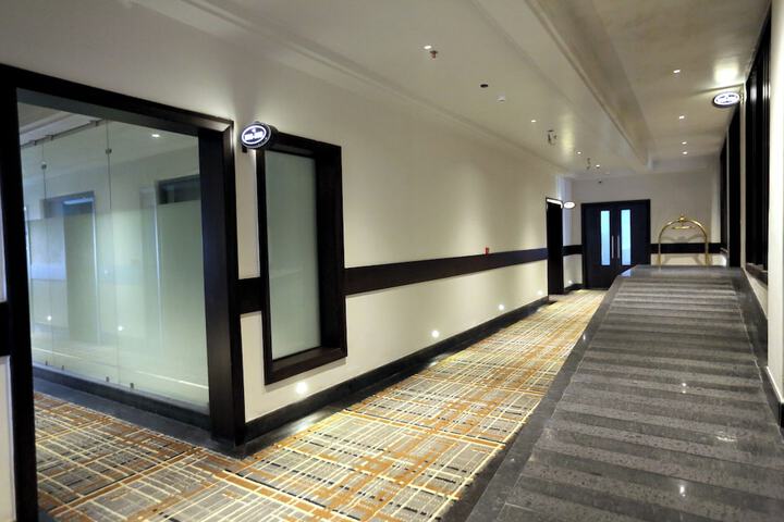 Room 6 of 11