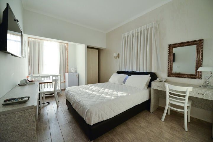 Room 10 of 45