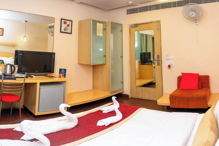 Room 53 of 78