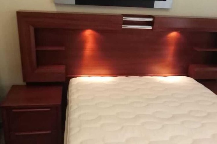 Room 27 of 100