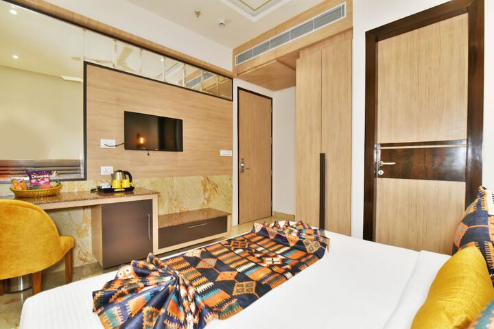 Room 8 of 51