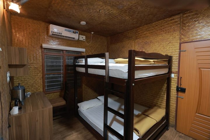 Room 10 of 46