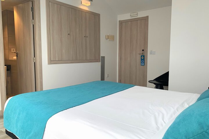 Room 33 of 88