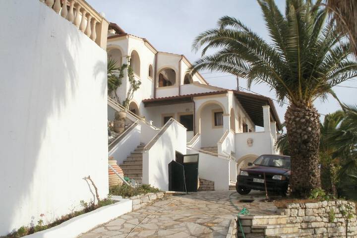 Hotel 4 of 12