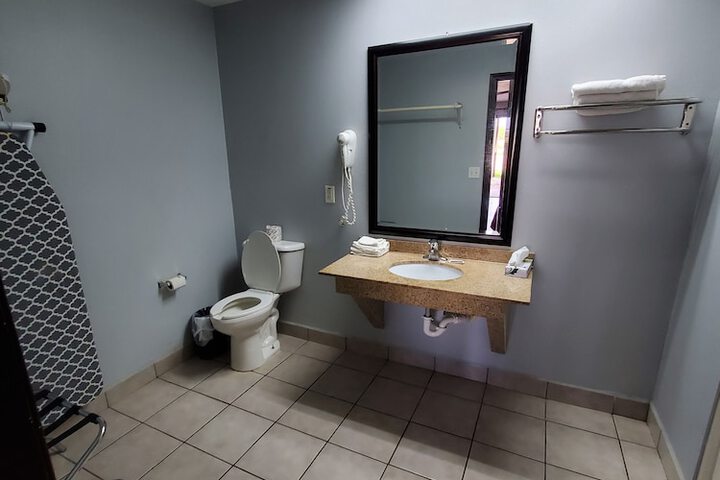 Room 75 of 177