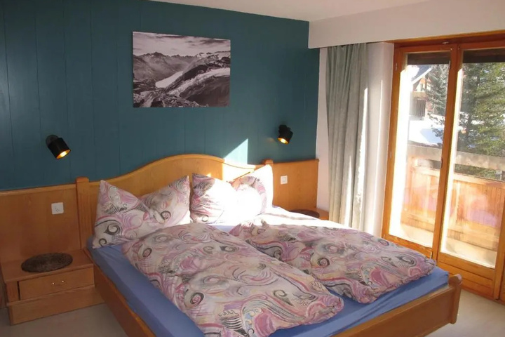 Room 4 of 11
