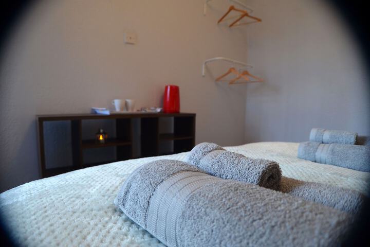 Room 17 of 46