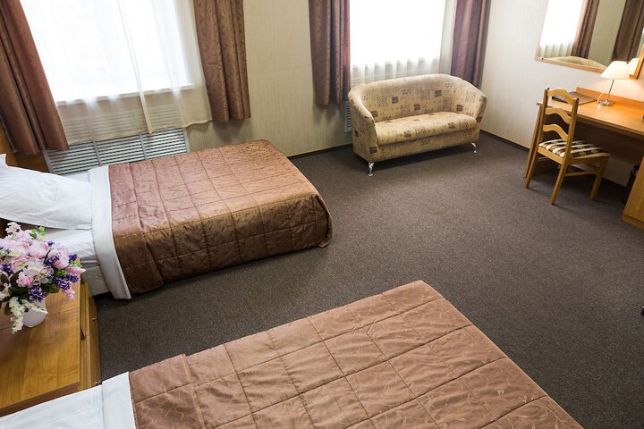 Room 6 of 48