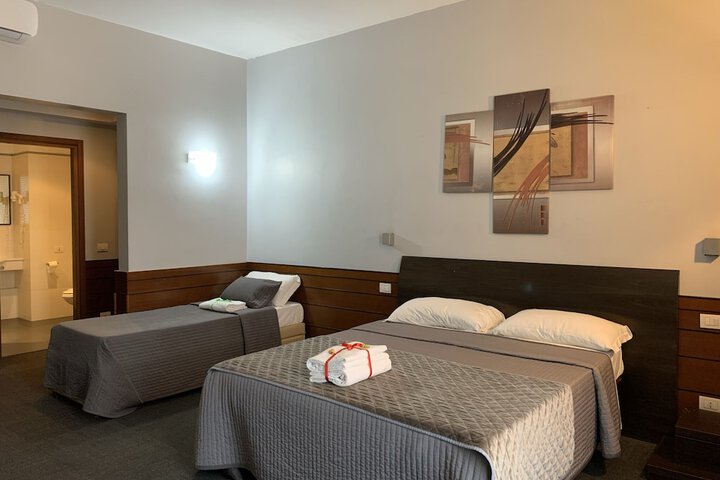 Room 11 of 50