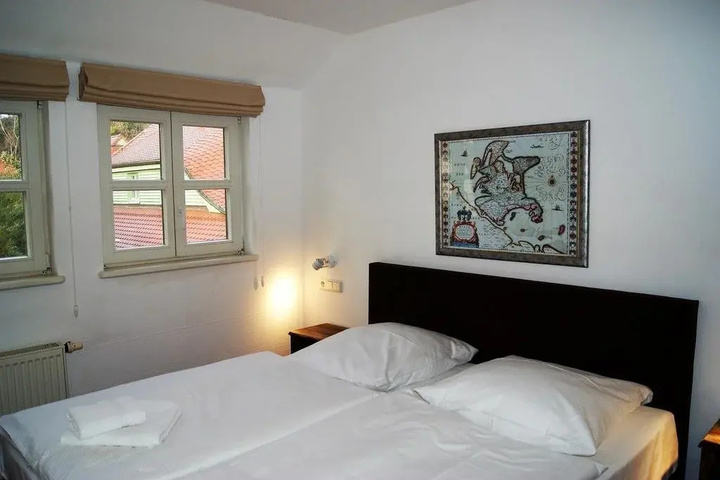 Room 2 of 12