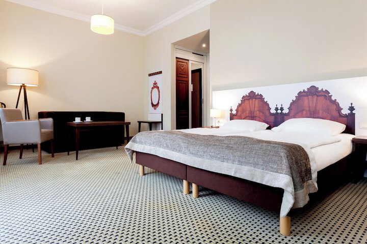 Room 18 of 71