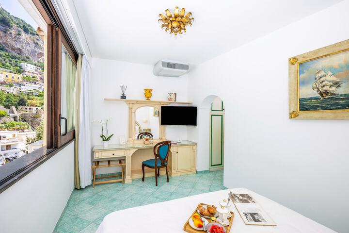 Room 46 of 116