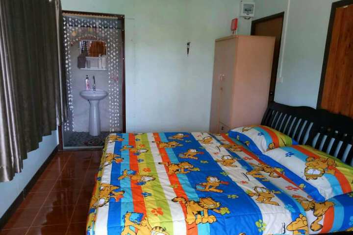 Room 3 of 8