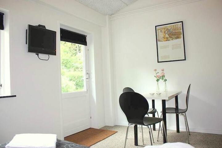 Room 18 of 36