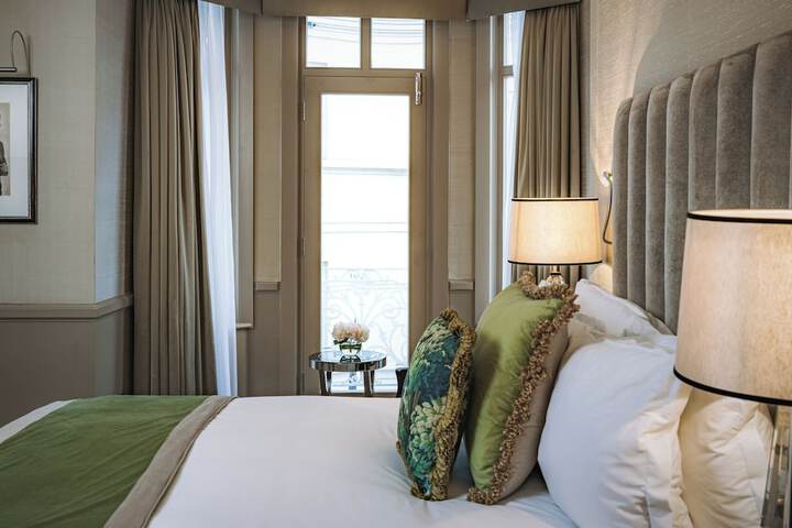 Room 44 of 224